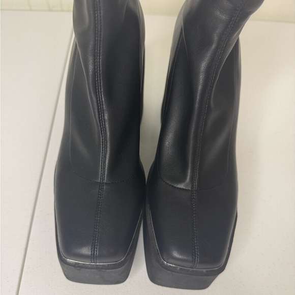 New years CLOSEOUT Naked Wolfe Ankle Boot sz 6 - Picture 6 of 7